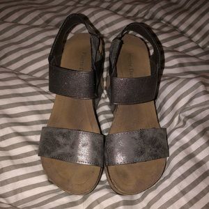 Pierre Dumas Wedges